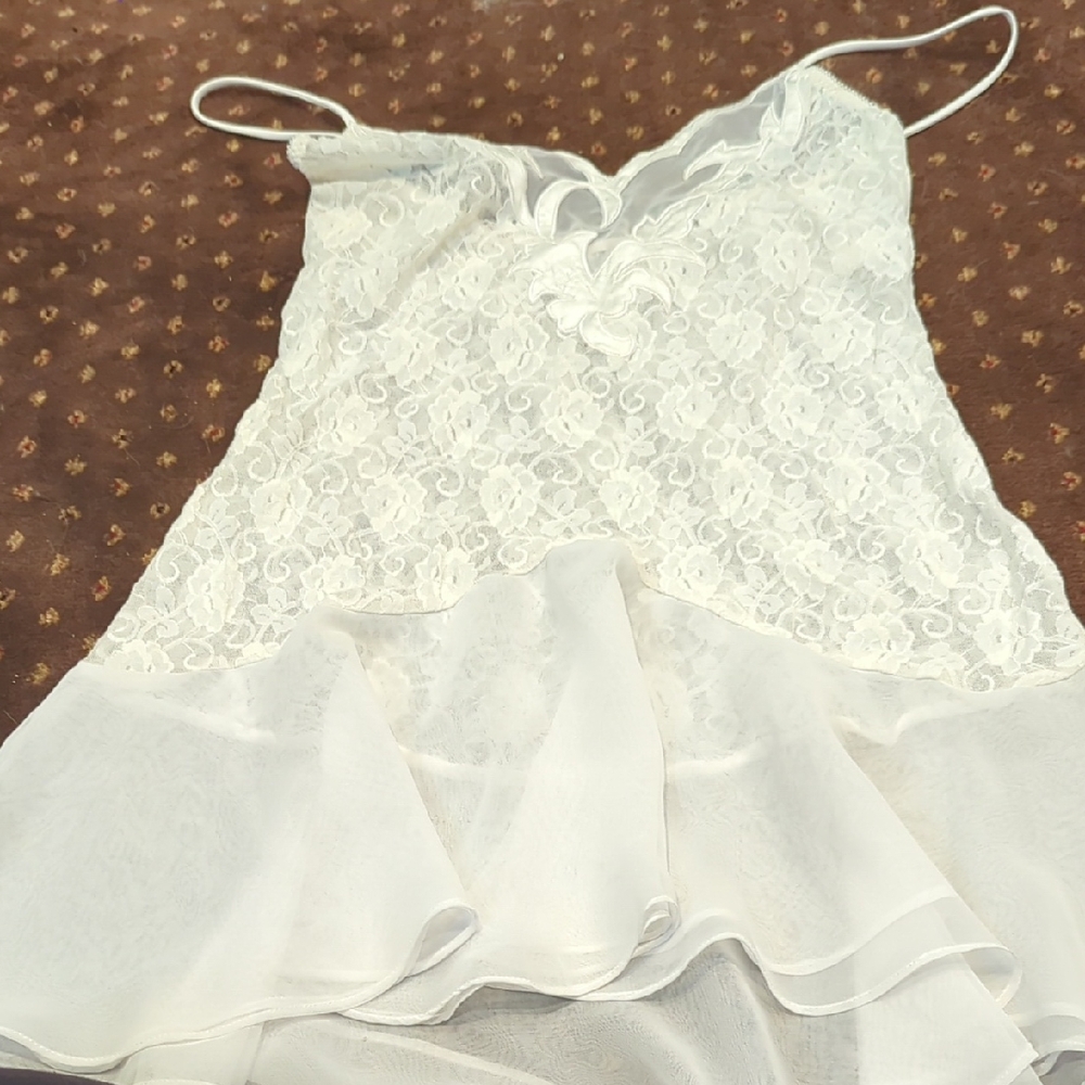 Natori White Lace Chemise with Ruffle Detail